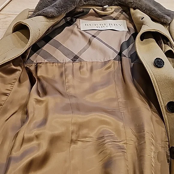 Burberry Brit 70% wool coat size 10 camel color. - Picture 8 of 16